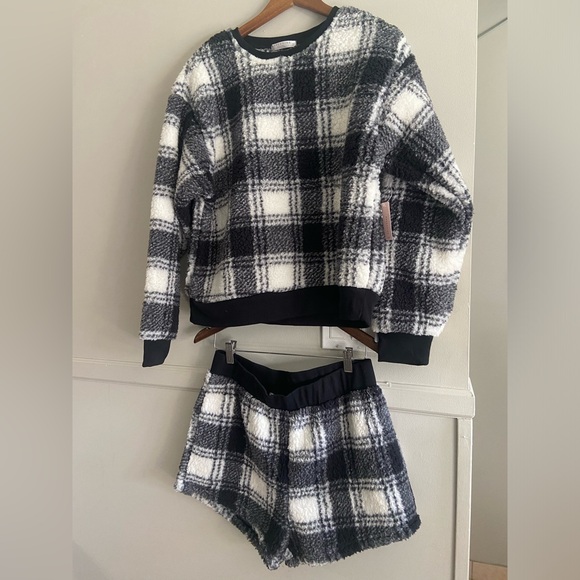 🌸 Rose + Vine 🌸 sherpa pyjama set - Picture 5 of 13